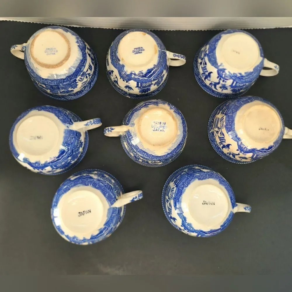 Set of 8 antique Blue willow ceramic tea cups